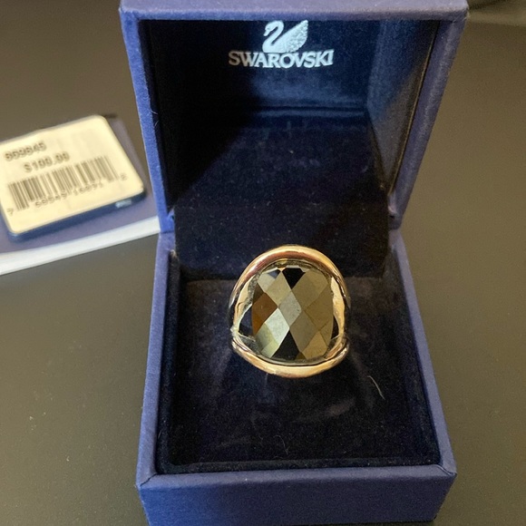 Swarovski silver toned black gem ring size 7 - Picture 2 of 13